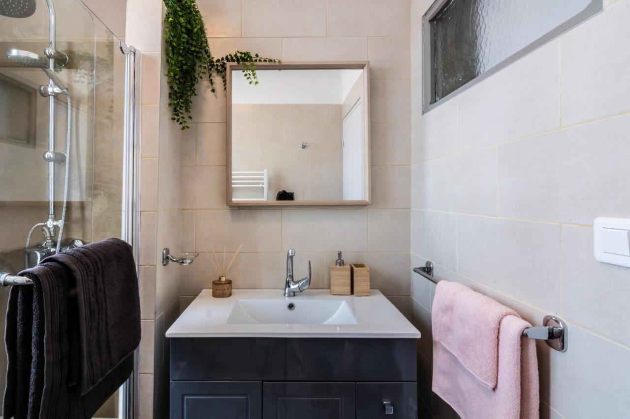 Le Jardin Arlesien - Parking Apartment Luaran gambar