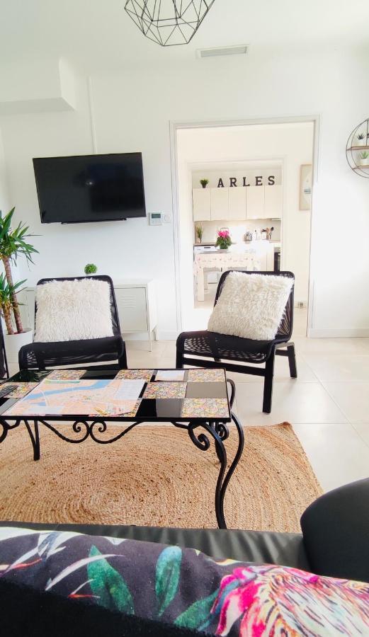Le Jardin Arlesien - Parking Apartment Luaran gambar