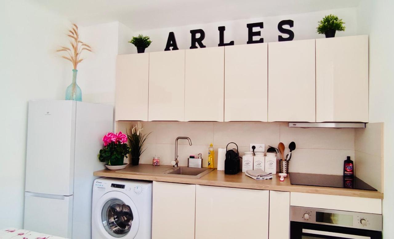 Le Jardin Arlesien - Parking Apartment Luaran gambar
